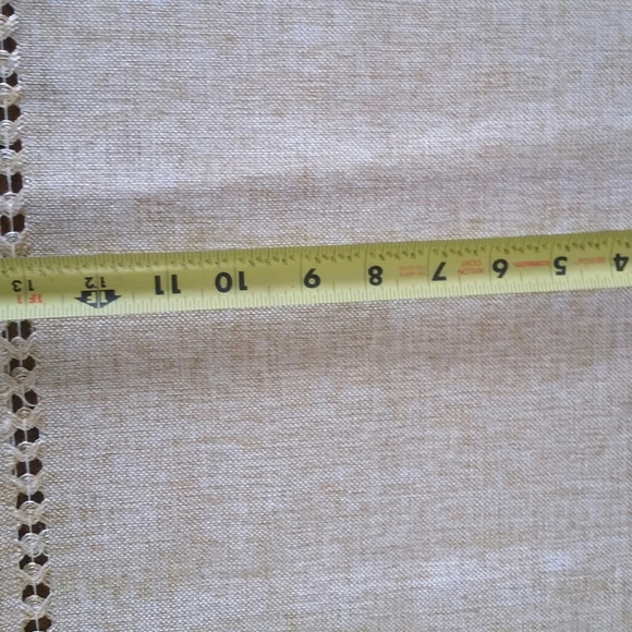 🥏 Long Table Runner - Picture 7 of 7